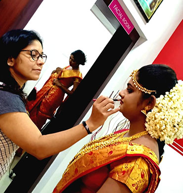 Ima Beauty Parlour And Beauty Spa in Irinjalakuda and Perinjanam, Thrissur. Beauty saloon, Beauty Clinic, Services - Bridal Makeup, Wedding makeup, PEDICURE, MANICURE, Nail Art, Full body waxing, Hair Colouring, Hair styling, Pimple Treatment, Hair Spa, Hair treatment